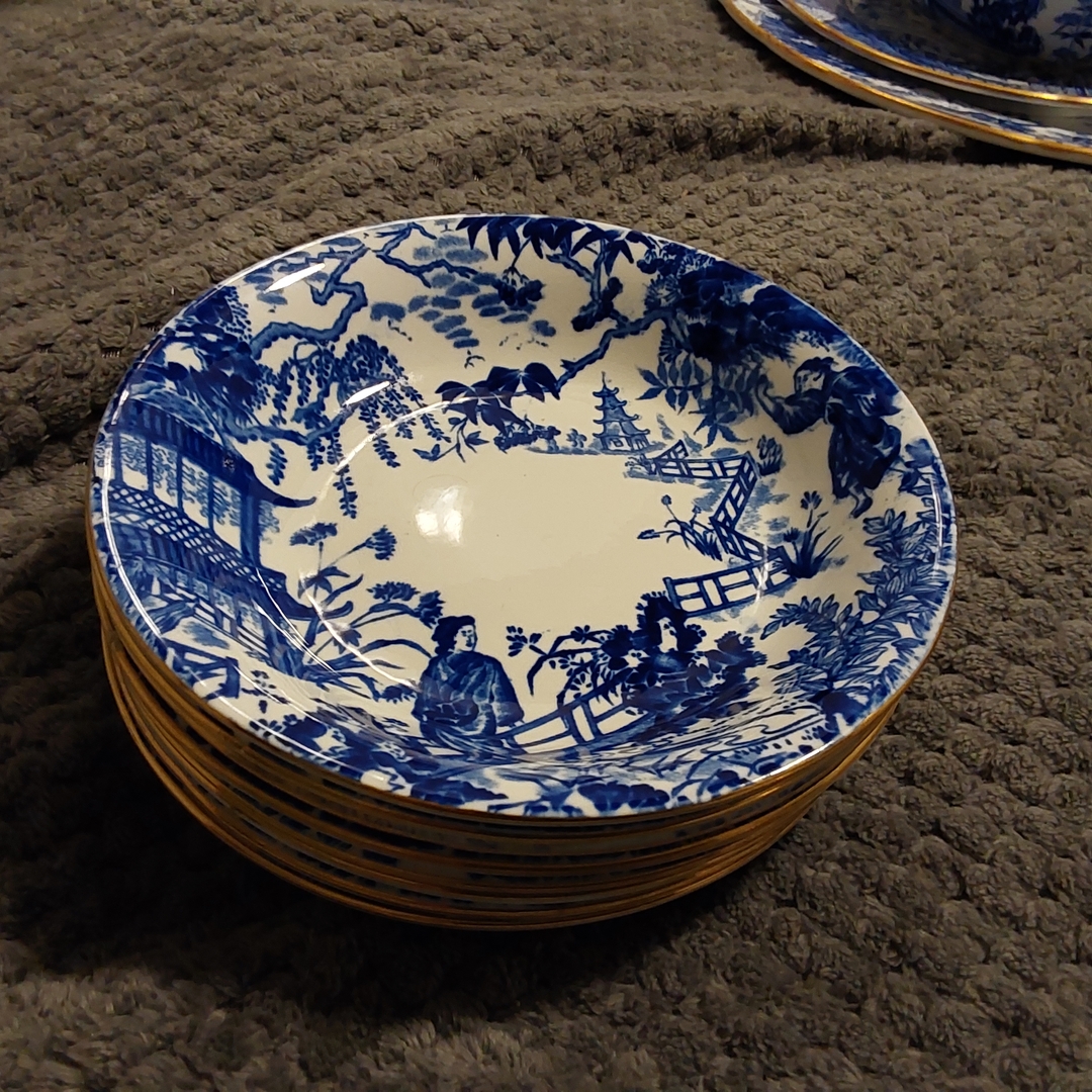 Royal Crown Derby Blue Mikado, 8 settings, 2 platters, 8 soup bowls 8 dessert plates, cake plate, 2 vegetable bowls, gravy boat and more. - 9 - 1732225525023_1000002382