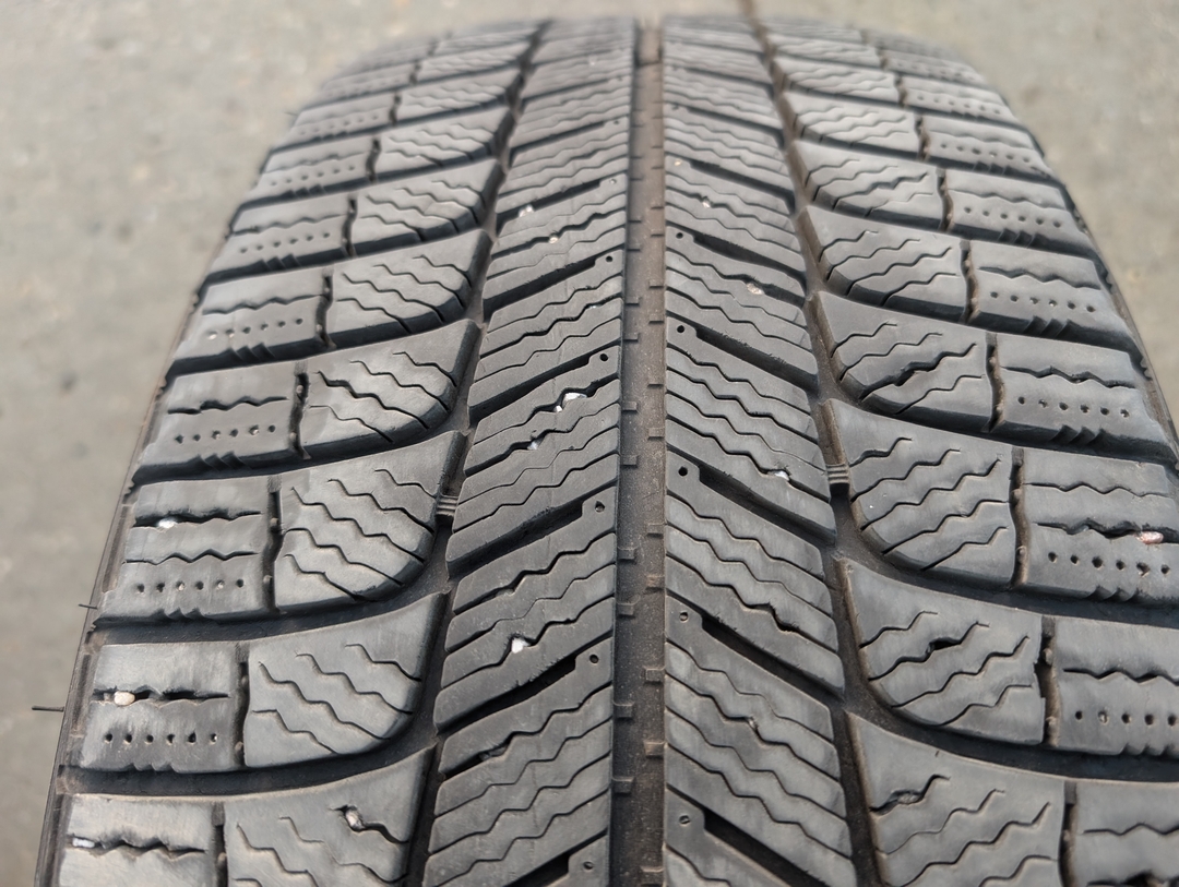 Michelin X-Ice Xi3 winter tires 225/55/17 - 1 - 1732311049145_Michelin 2