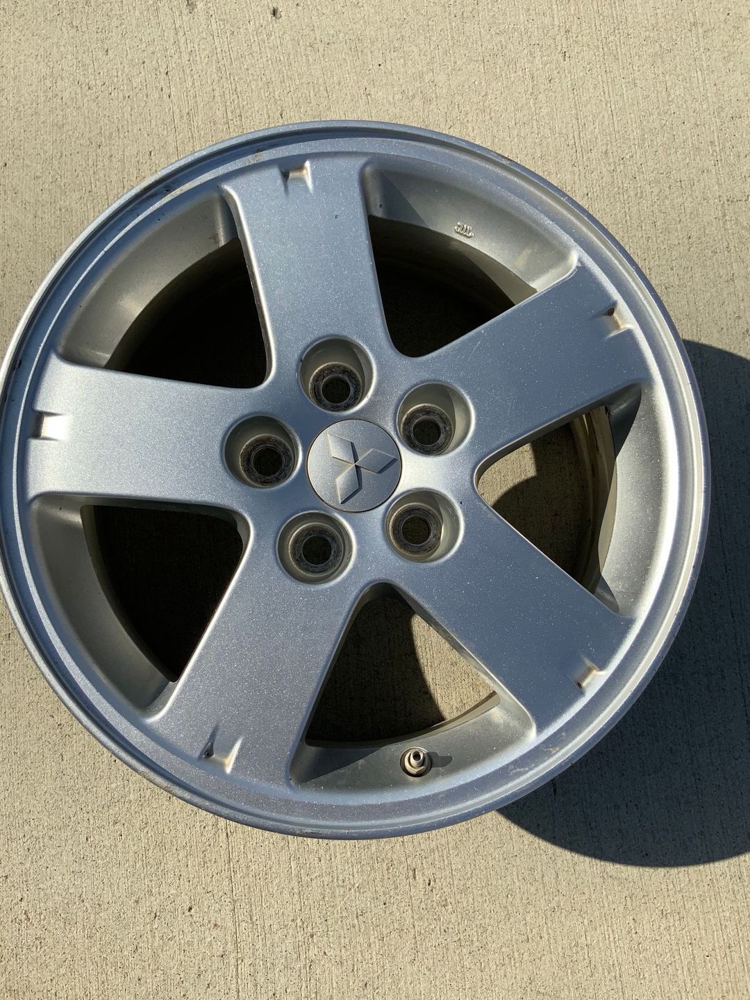 3-16 inch factory Mitsubishi rims with sensors Excellent condition  - 1 - 1733018957371_IMG_0165