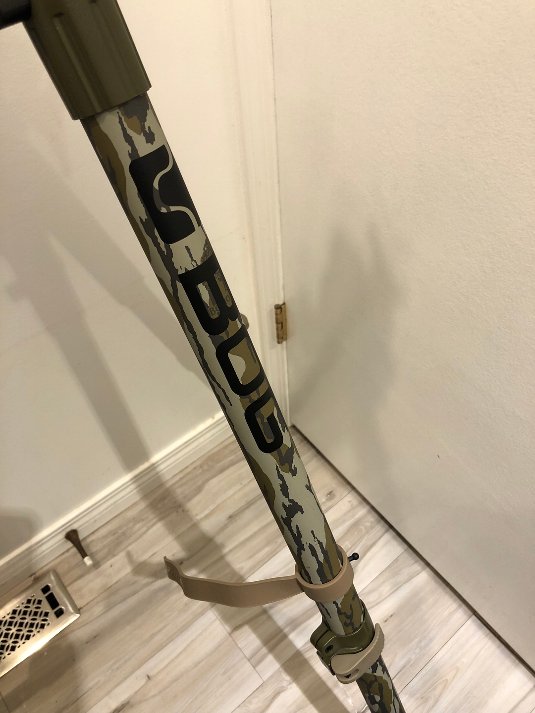 BNIB! CAMO Tripod - Bog-Pod BOGgear Deathgrip Clamping Shooting Tripod - Mossy Oak Bottomland Camo model - 8 - 1733167713108_IMG_7220