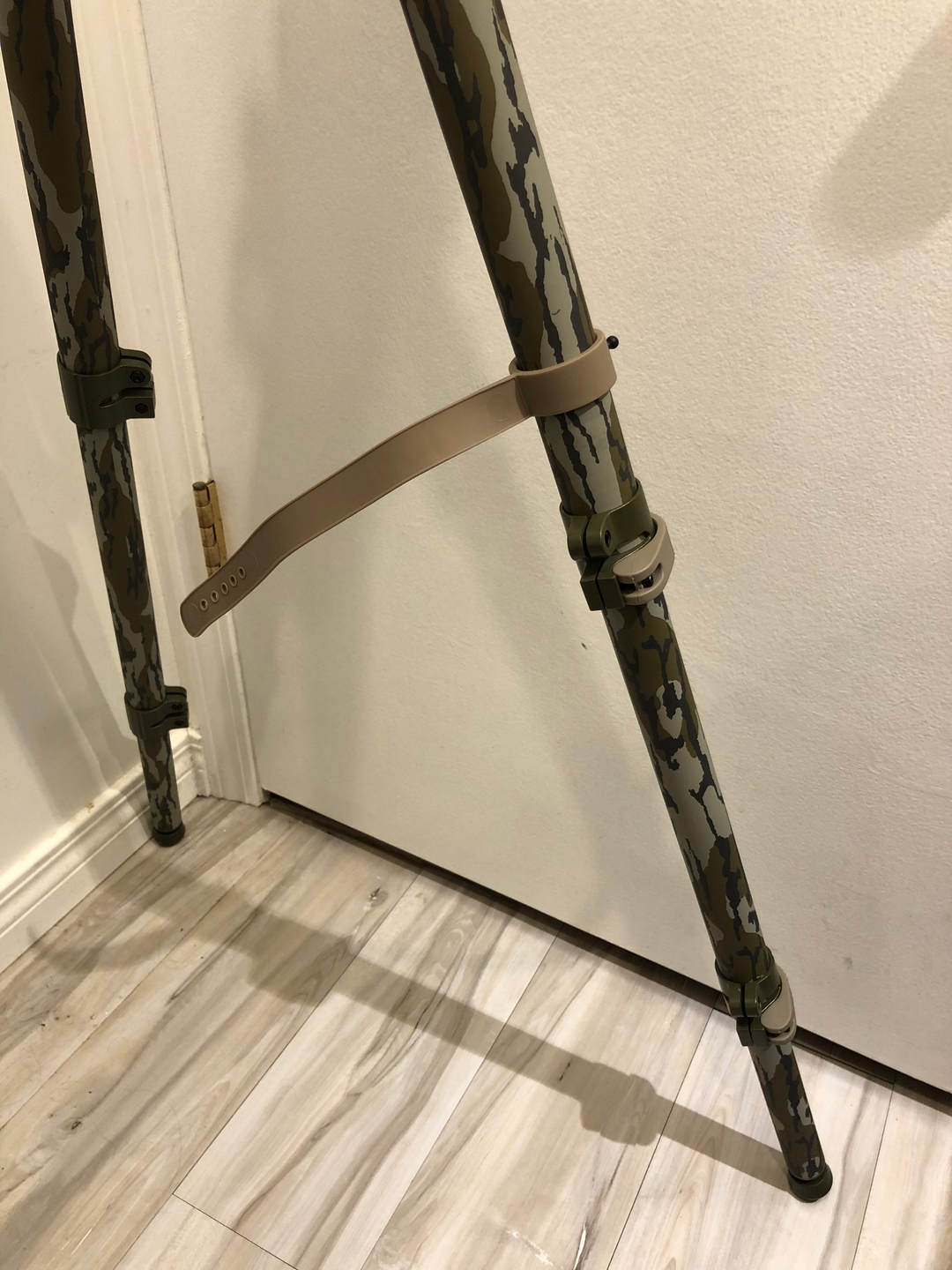 BNIB! CAMO Tripod - Bog-Pod BOGgear Deathgrip Clamping Shooting Tripod - Mossy Oak Bottomland Camo model - 10 - 1733167713108_IMG_7222