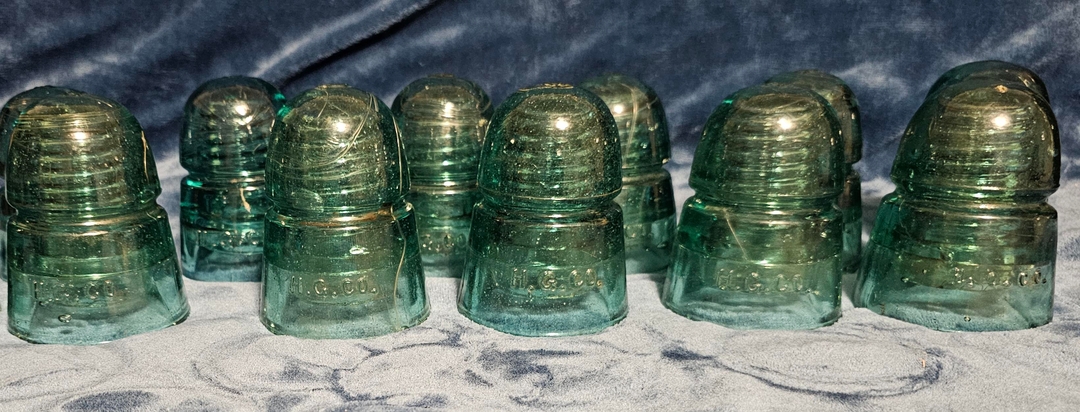 11 - LOT of HEMINGRAY BEEHIVE CD145 AQUA INSULATORS - VERY NICE CONDITION - 1 - 1733374540030_20240924_225758