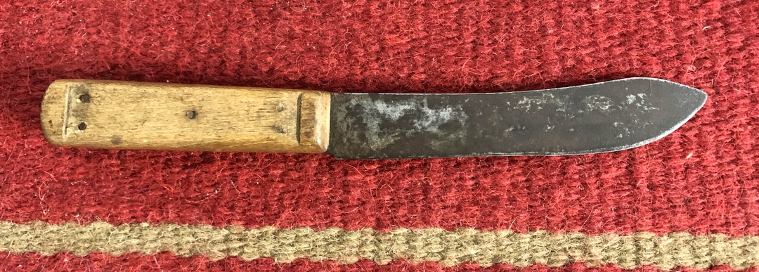 ANTIQUE SKINNING KNIFE / SCABBARD AND HONING ROD - 3 - 1734388864648_SKIN3