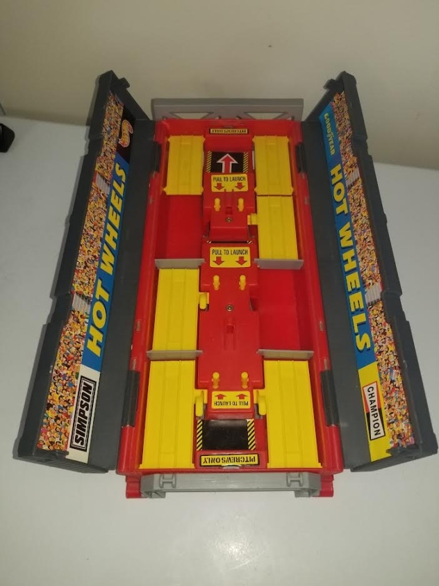 Vintage Hot Wheels Race Car Slot Track, Launcher and Car Storage Case - 5 - 1734412601286_5