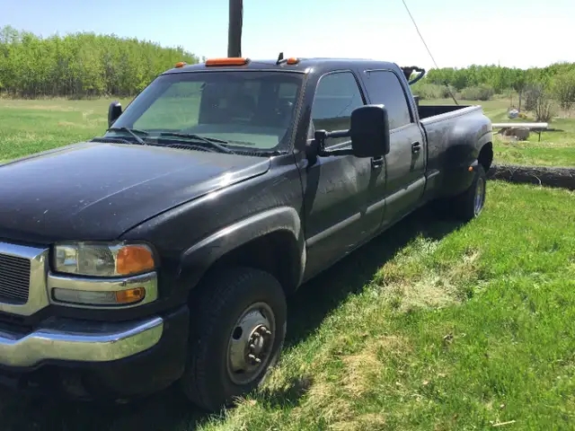 2006 GMC Sierra dually - 1 - 1734474614925_Sierra_Dually1