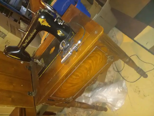 I deliver! Free-Westinghouse Sewing Machine Style 577800-B - 3 - 1734546896230_Westinghouse_Sewing_Machine3