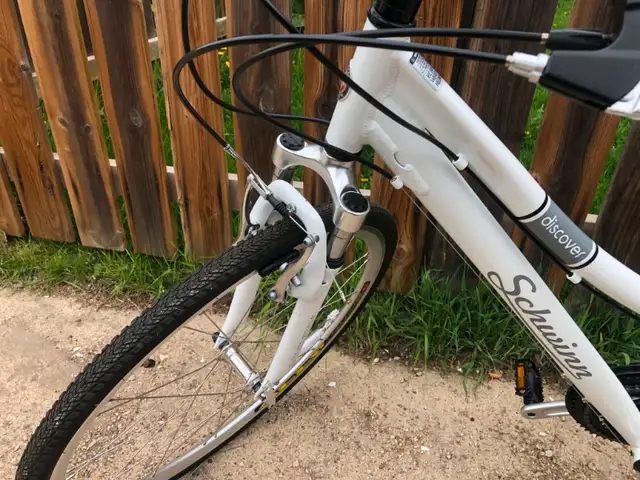 BRAND NEW never used Schiwinn Discover Women's Hybrid Bike - 3 - 1734550822670_Women's_Hybrid_Bike3