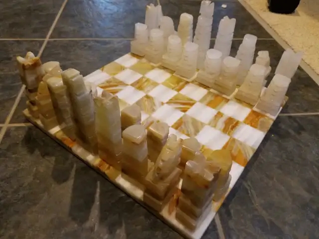 Vintage marble hand carved chess set - 4 - 1734554006054_Chess_Set4