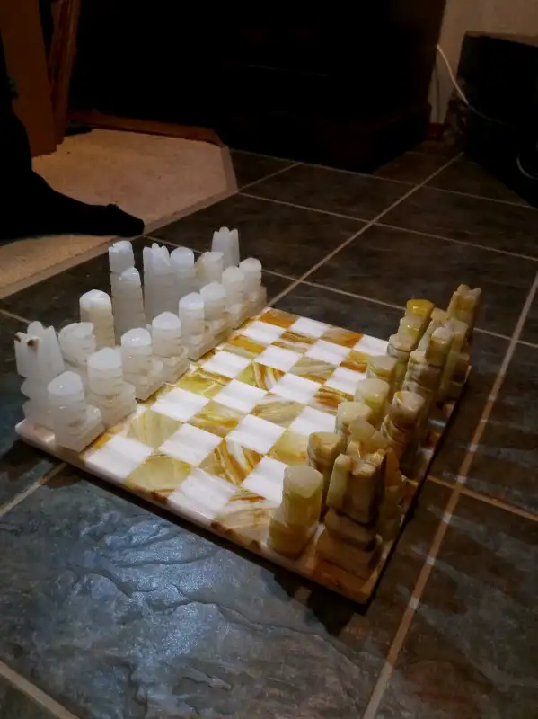 Vintage marble hand carved chess set - 5 - 1734554006054_Chess_Set5