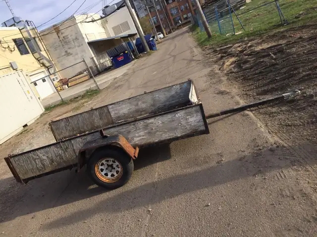 Old trailer. CHEAP. I CAN DELIVER. cell text only - 1 - 1734555796800_Old_Trailer1