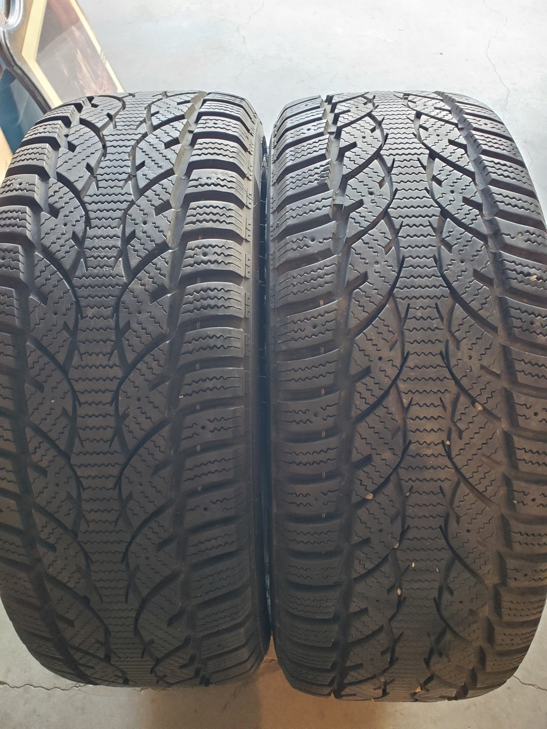 2 Eskay winter tires and rims - 1 - 1734713344961_20241120_151539