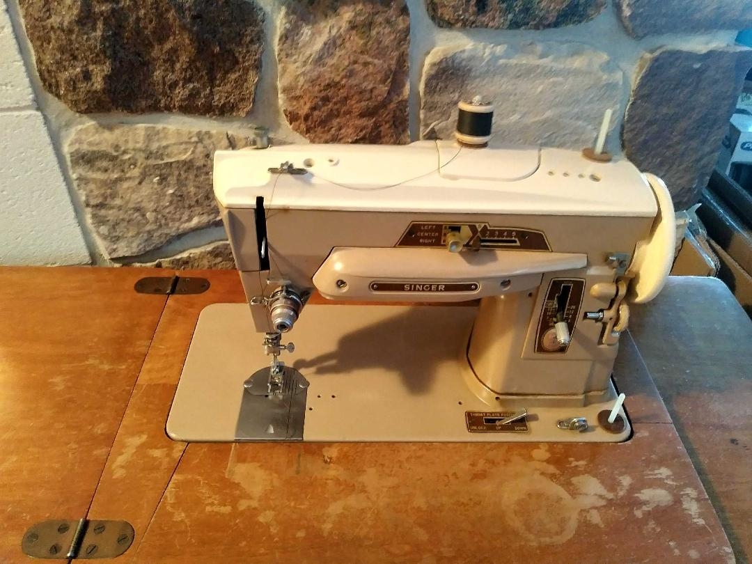 Singer Sewing Machine - 1 - 1735845092291_Sewing Machine Singer that works