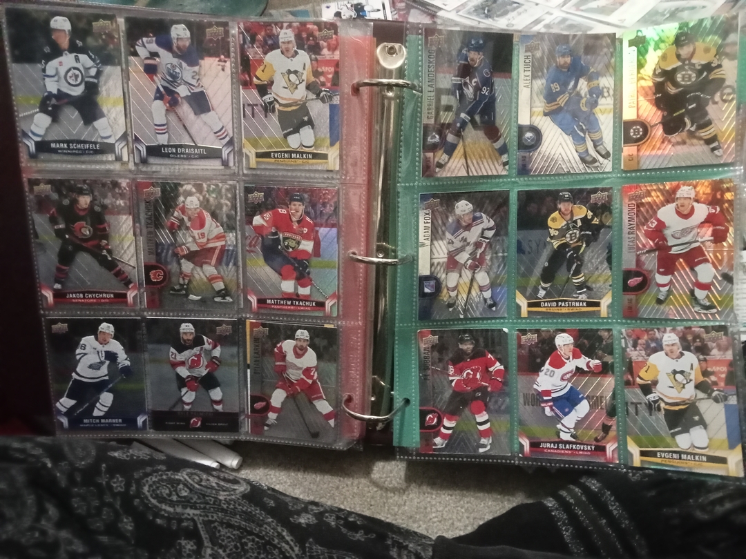 Thousands Of Sports Cards  - 14 - 1737383994364_IMG20250112021324