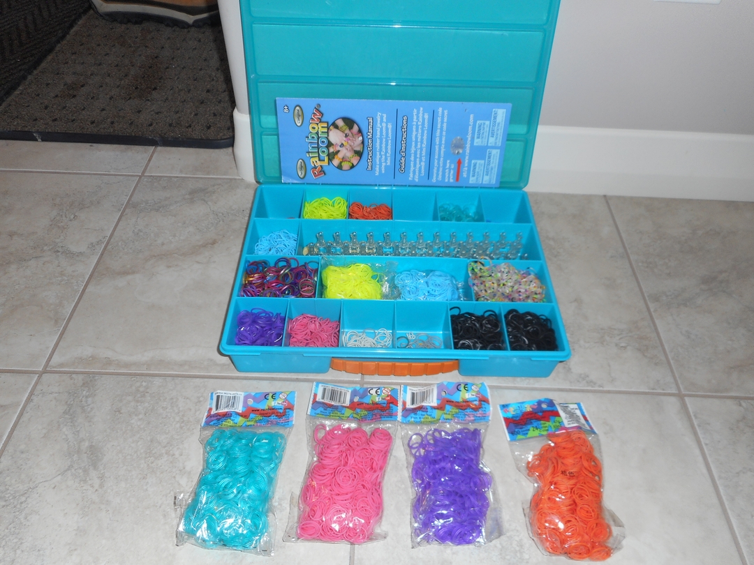 Rainbow Loom Kit - 1 - 1737480484333_Rainbow loom 