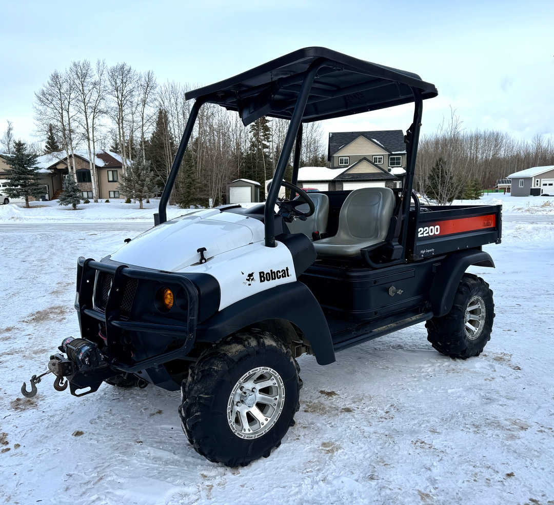 Bobcat 2200 – Reliable Kubota Diesel - 10 - 1737530756776_IMG_7995