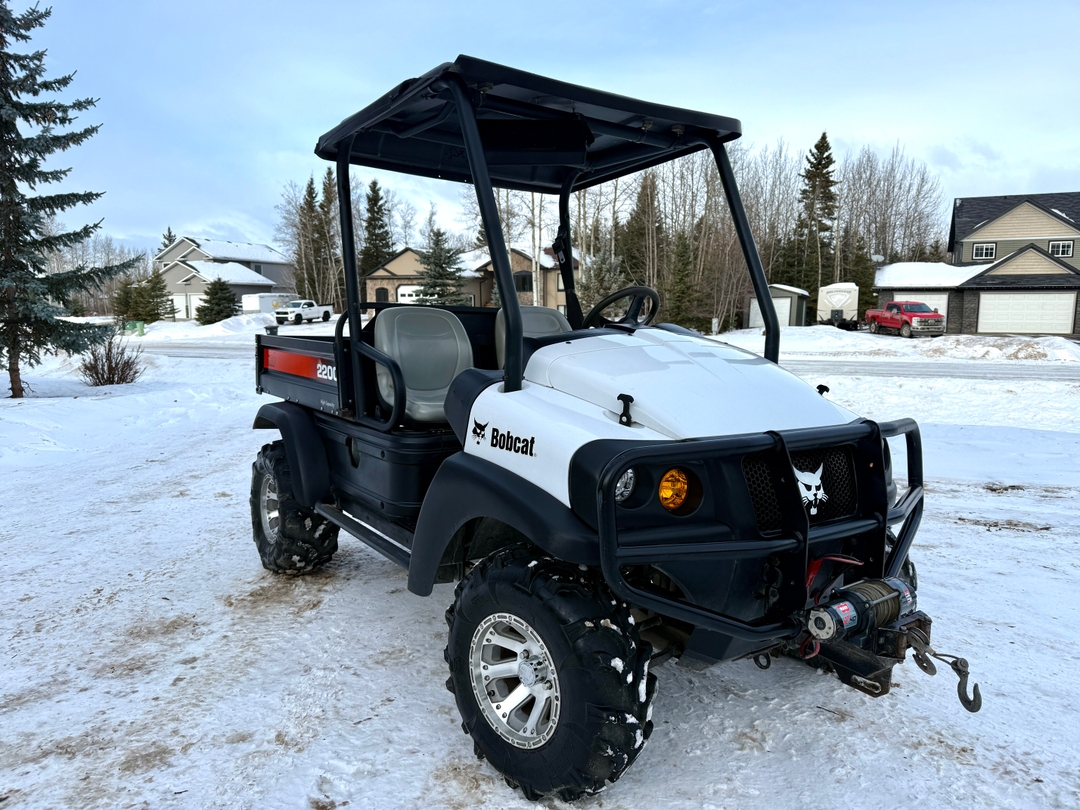 Bobcat 2200 – Reliable Kubota Diesel - 7 - 1737530756776_IMG_8011