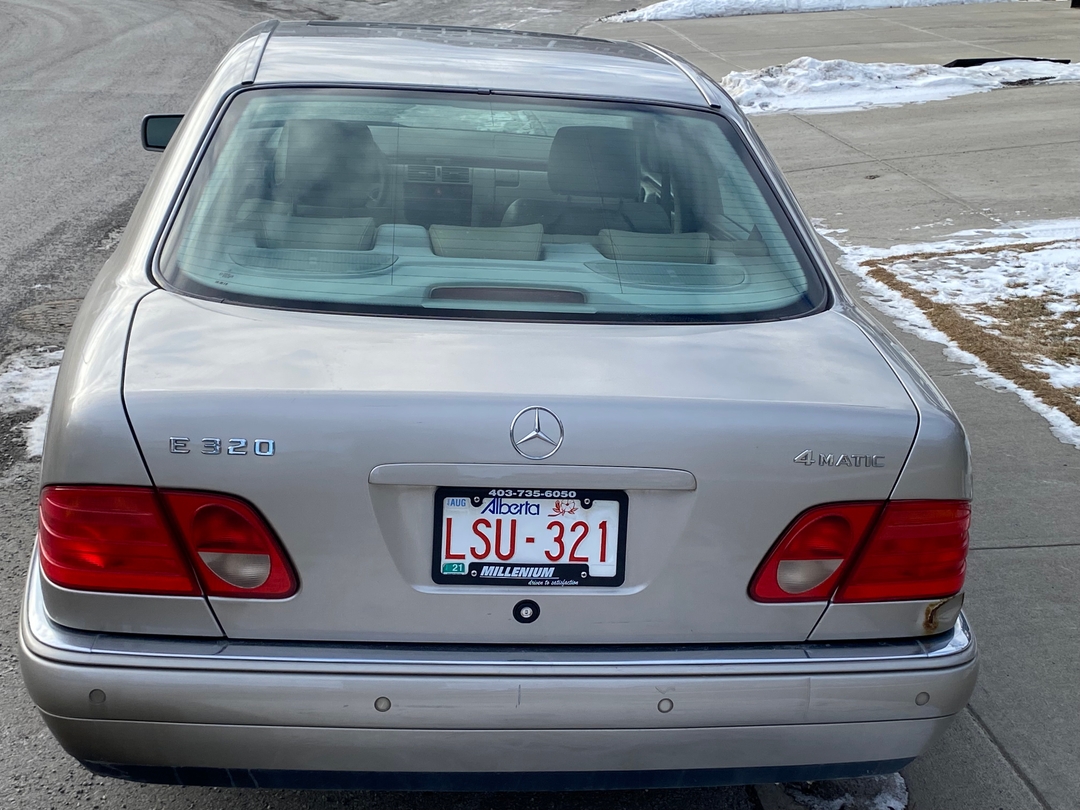 Mercedes E320 for sale - 2 - 1737739670893_IMG_0581