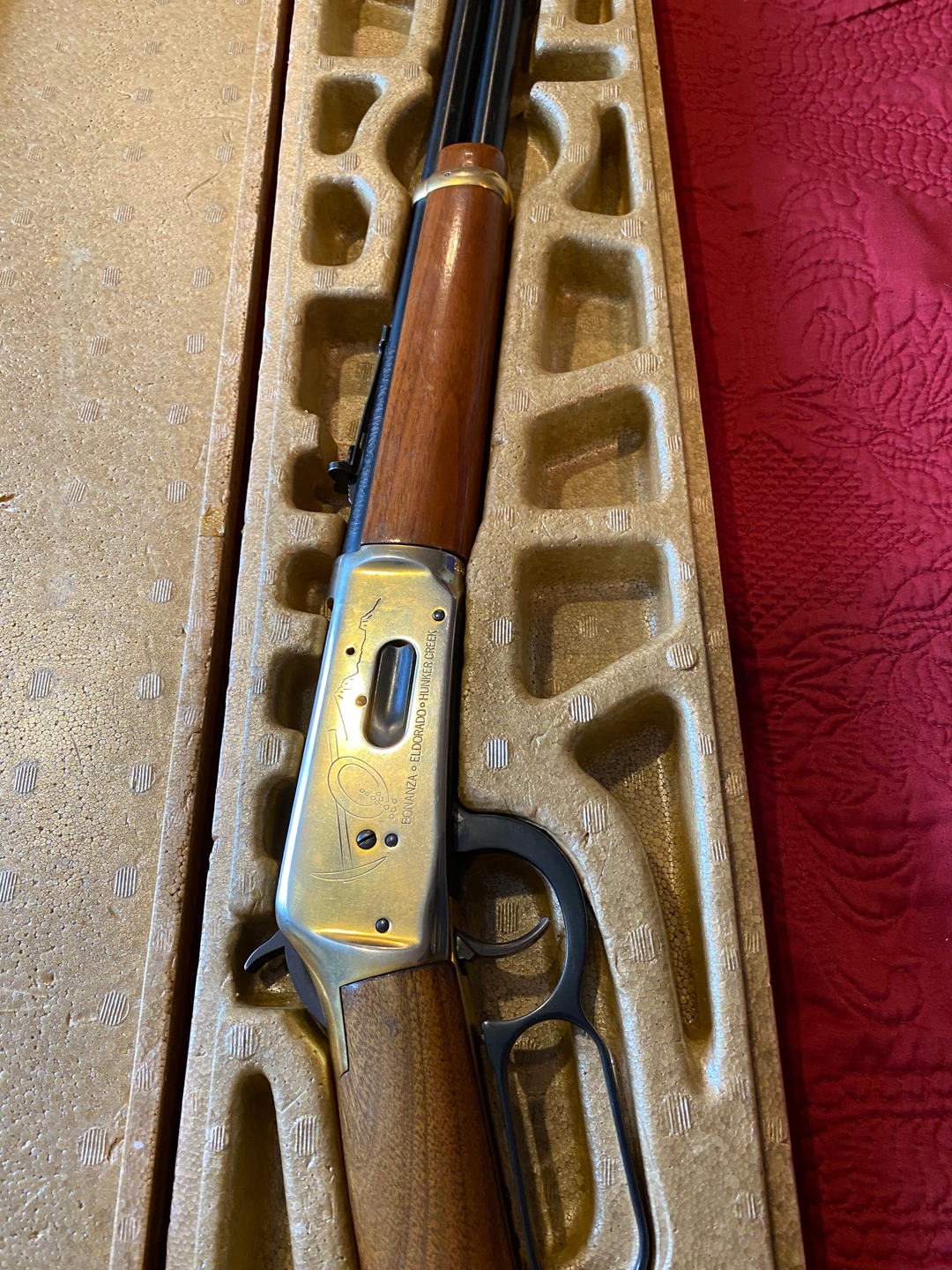 Winchester Model 1894 "Klondike" Commemorative 30-30 WIN unfired with ammo collector - 2 - 1738014398197_IMG_5758