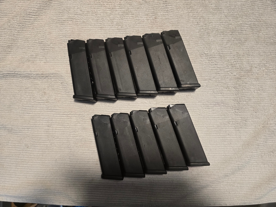 Assorted Pistol and Rifle Magazines - 4 - 1738100973506_G202