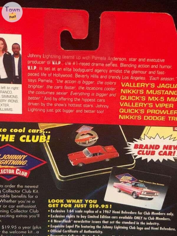 Johnny Lightning VIP Nikki Franco Prowler car Pamela Anderson Card - 4 - 514139-1614346355_2