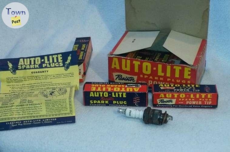 Vintage Spark Plugs - New Old Stock - 7 - 844071-1674592131_5