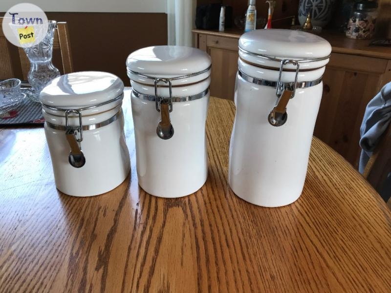 KITCHEN CANISTERS - 1 - 981110-1702228083