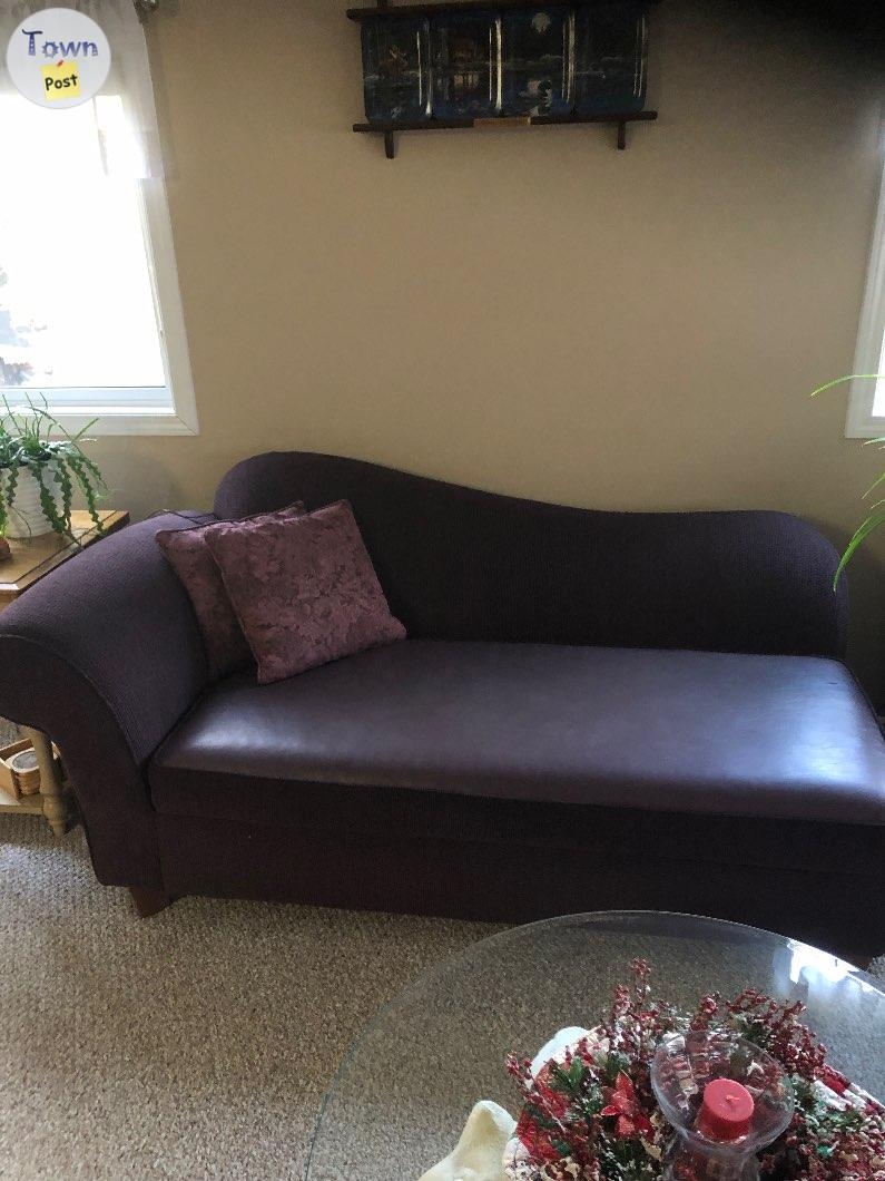 Burgundy settee with two matching chairs Next to n - 1 - 982828-1702590229