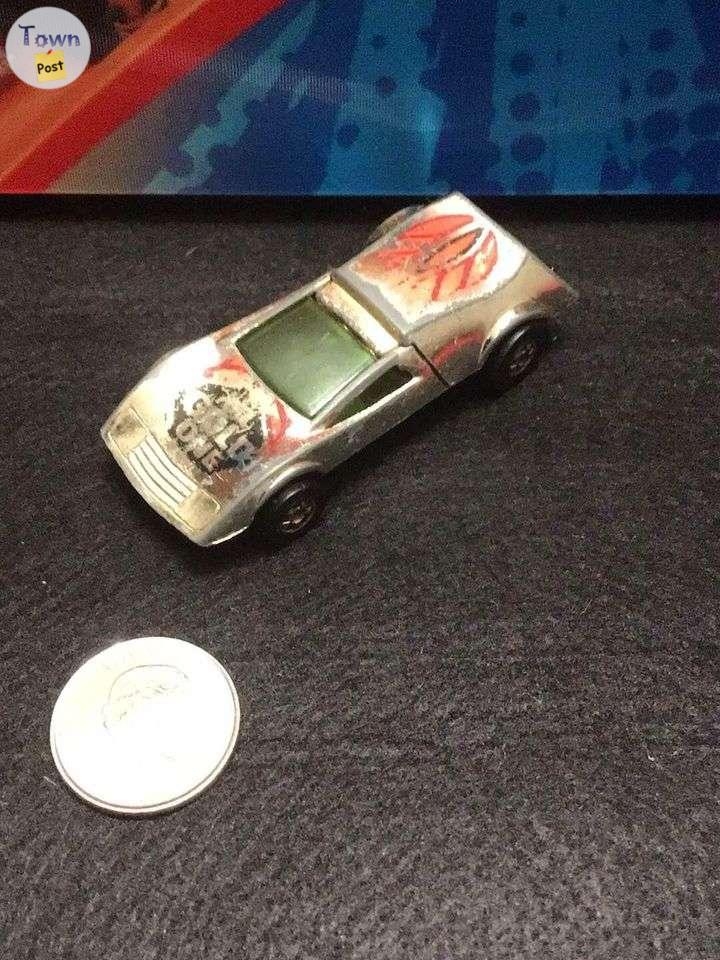 Hot Wheels 1969 Buzz Off the Gold One car loose. - 1 - 984624-1702987061