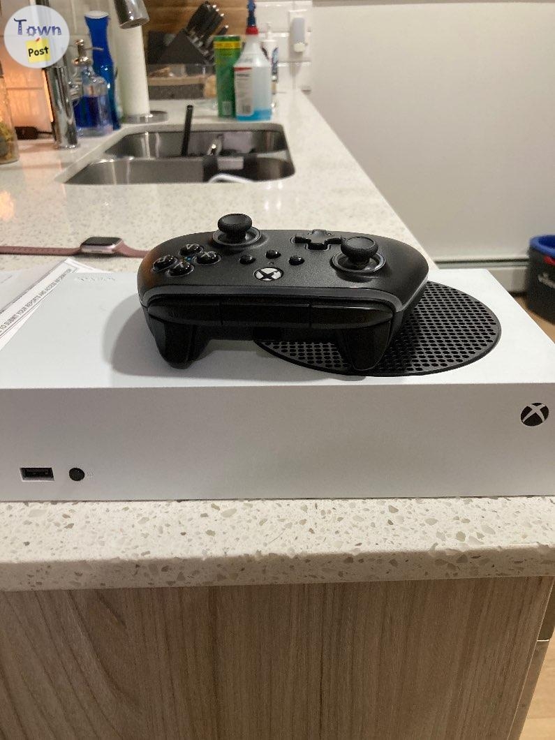 (PRICED TO SELL ASAP) Xbox Series S Gaming Bundle! - 1 - 1000699-1706743201