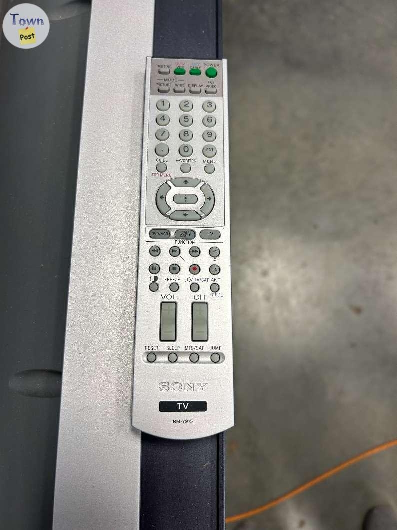 TV with Remote for Sale - 2 - 990893-1704563145_0