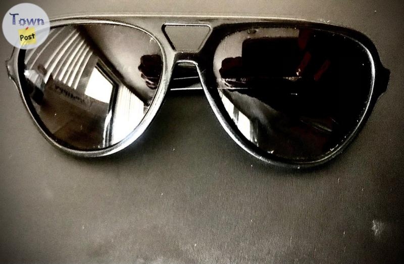 Prada Sunglasses Mint Condition  - 1 - 994871-1705466659