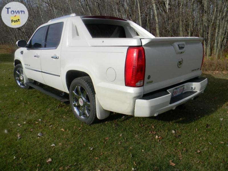 2010 CADILLAC Escalade EXT Premium - 2 - 1006066-1707965766_0