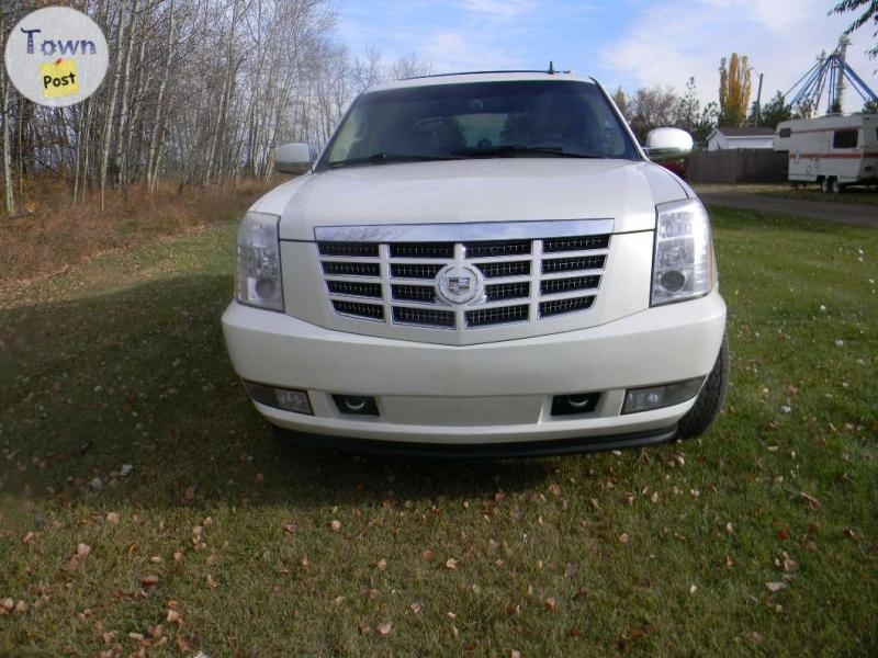 2010 CADILLAC Escalade EXT Premium - 5 - 1006066-1707965766_3