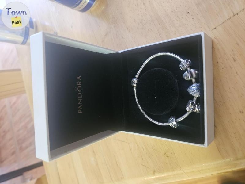 Pandora bracelet with 3 charms and 2 stoppers - 1 - 1009891-1708461072