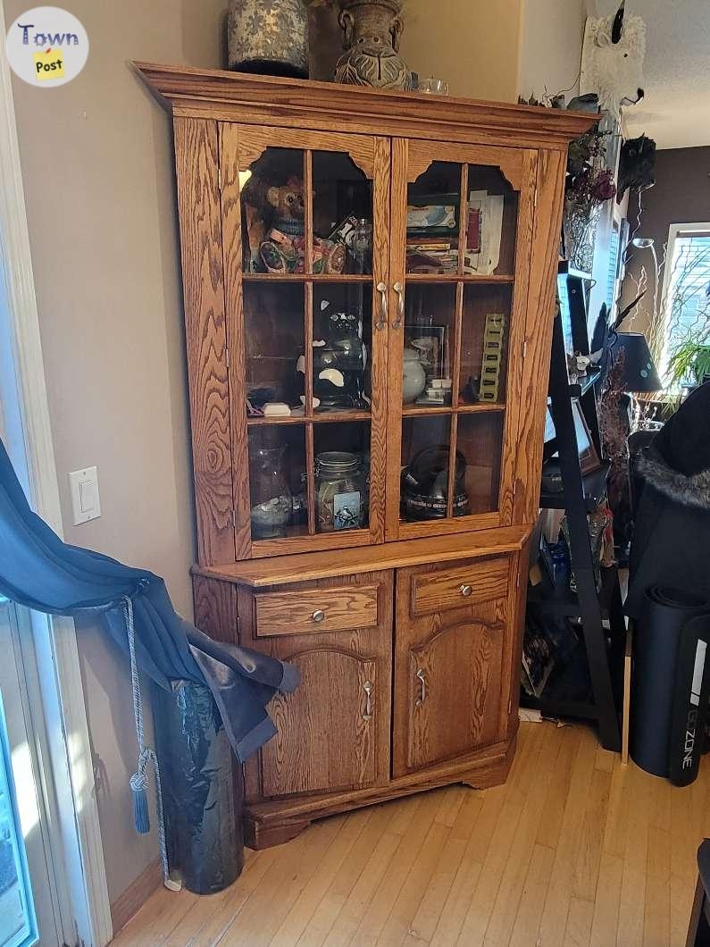 Oak table. 6 chairs and corner hutch .  - 3 - 1010941-1708704223_1