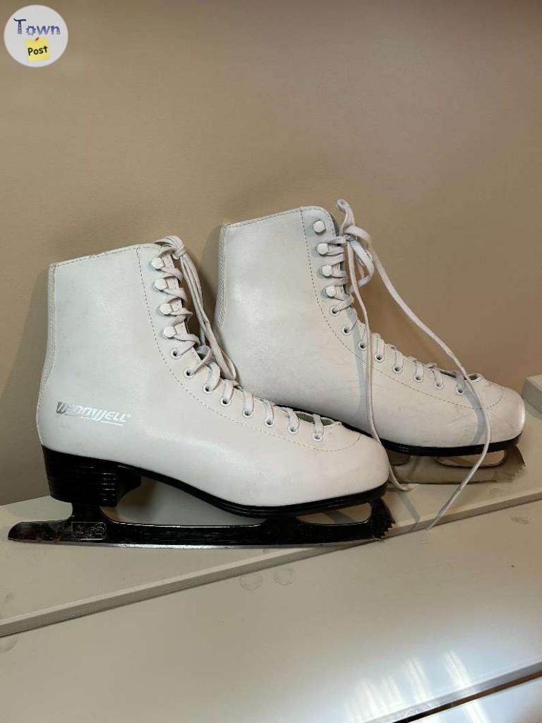 Ladies White Figure Skates Size 9 - 1 - 1014639-1709500497