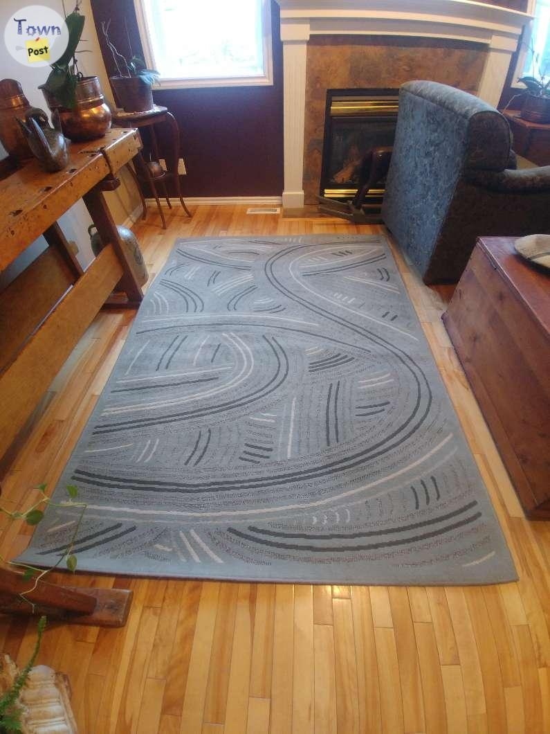 Great Condition Large Area Rug - 5 - 1014812-1709526987_3