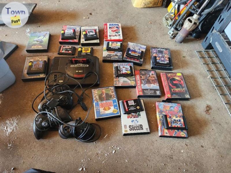 Sega lots of games and controllers  - 4 - 1015871-1709773450_2