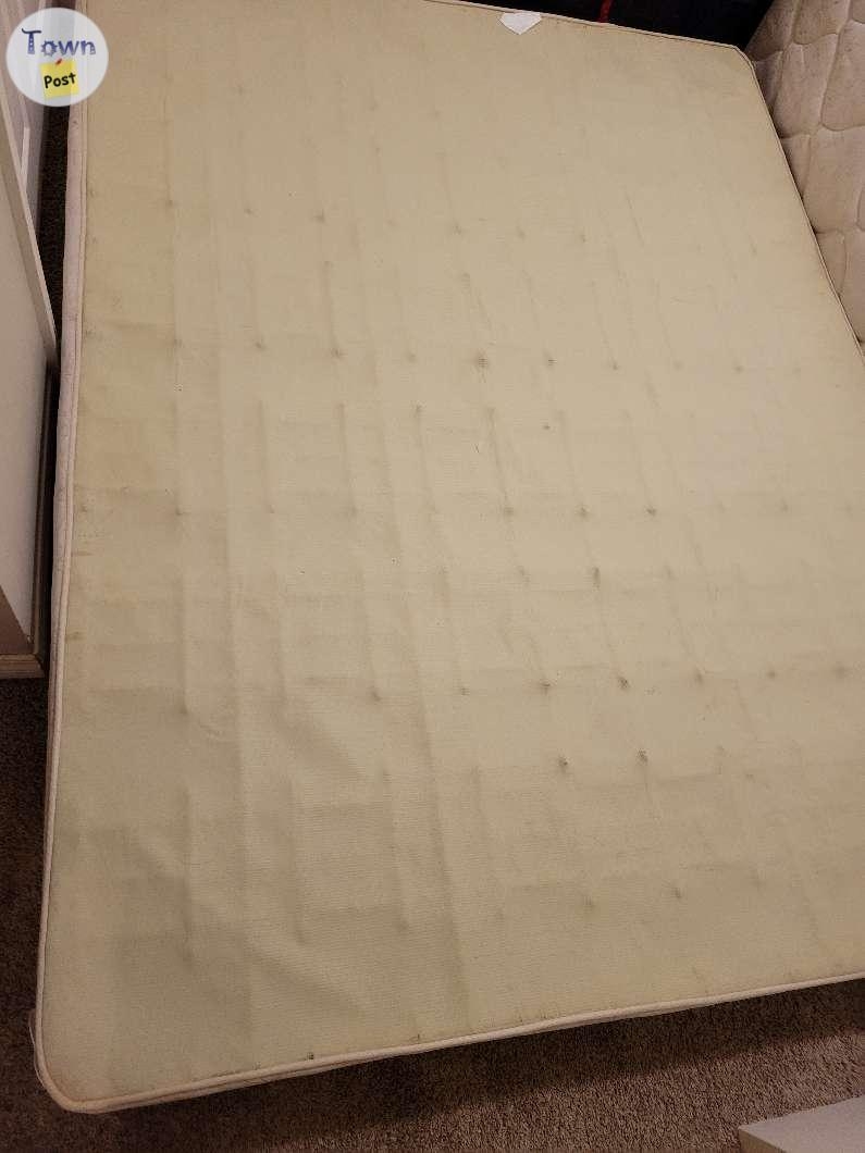 Mattress and bedframe - 3 - 1023652-1711558059_1