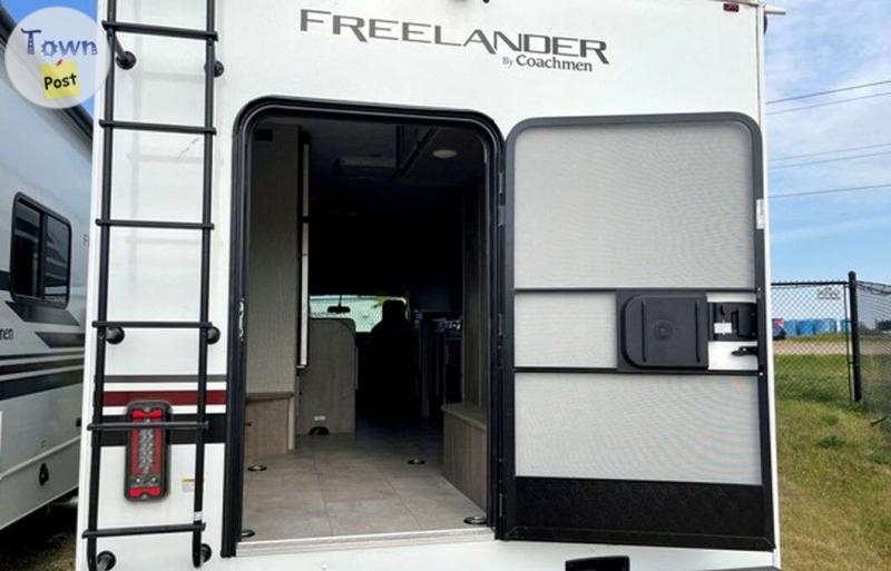 Freelander 22XG Motorhome - 2 - 1024851-1711831767_0