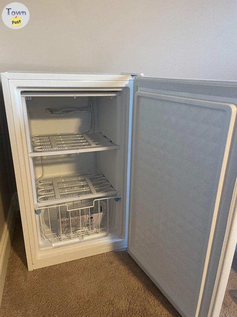 Mini Freezer (4 months) - 3 - 1028174-1712630972_1