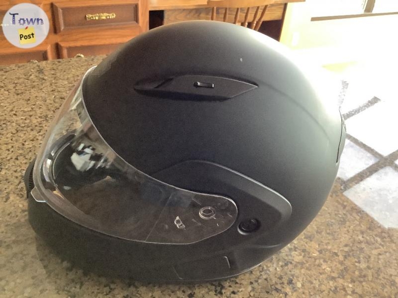 Motorcycle helmet with visor and jaw guard - 1 - 1029412-1712946773