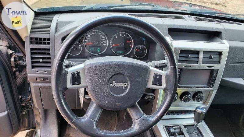 2010 jeep liberty  - 6 - 1038764-1715309631_4