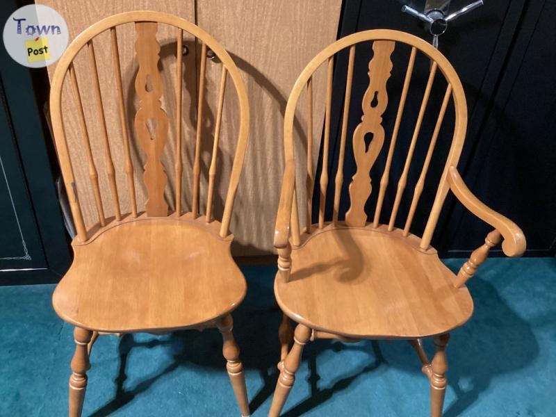 ROXTON SOLID MAPLE TABLE & CHAIRS - 3 - 1041278-1715994517_1