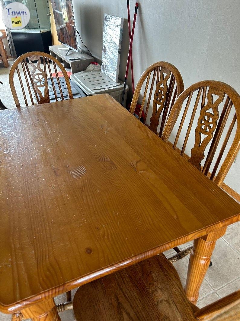 FREE wooden kitchen table - 3 - 1042150-1716239075_1