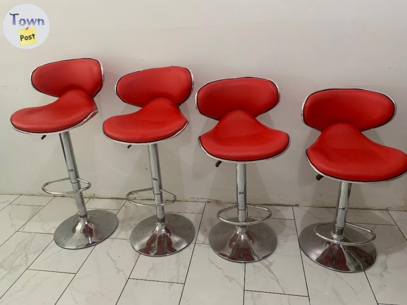 Like New 4 Bar stools - 1 - 1042772-1716406143