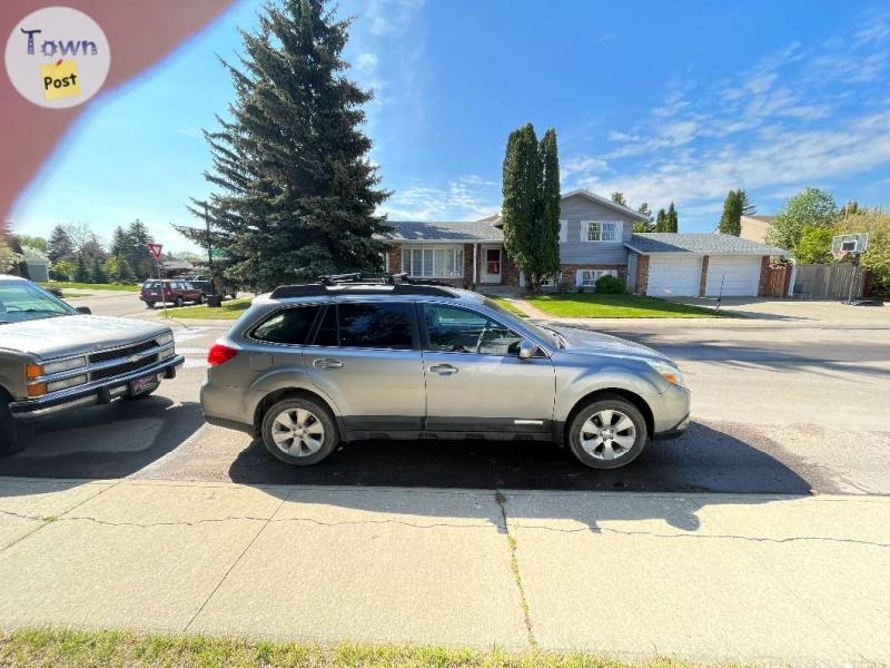 2010 Subaru Outback  - 3 - 1044204-1716778513_1