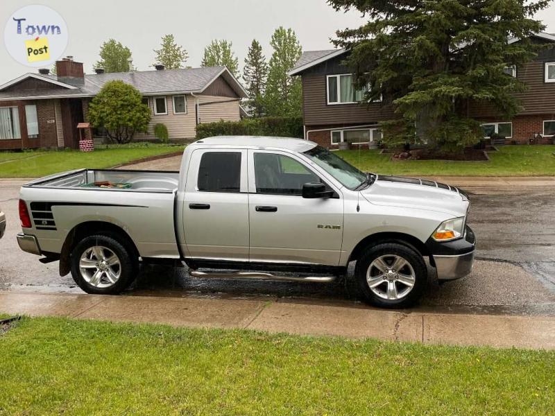 2010 Dodge 1500, 4x4, low kms, trailer tow, crew cab.  - 5 - 1047557-1717622569_3