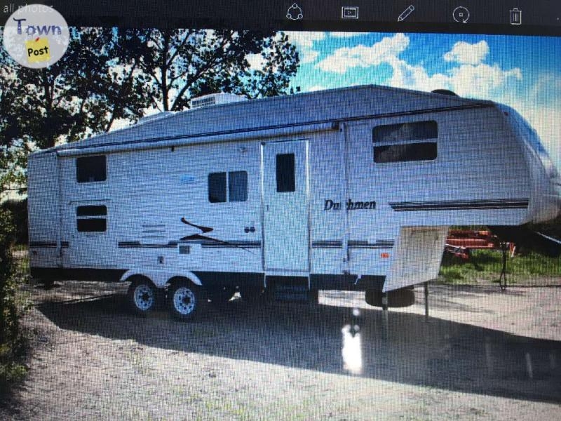 2006 Dutchmen Fifth Wheel 26ft - 2 - 1060010-1720291534_0