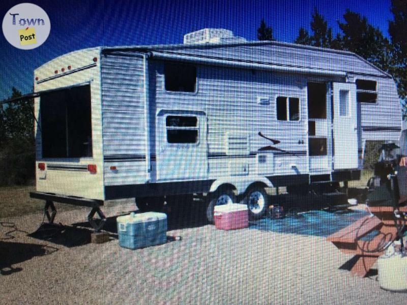 2006 Dutchmen Fifth Wheel 26ft - 3 - 1060010-1720291534_1